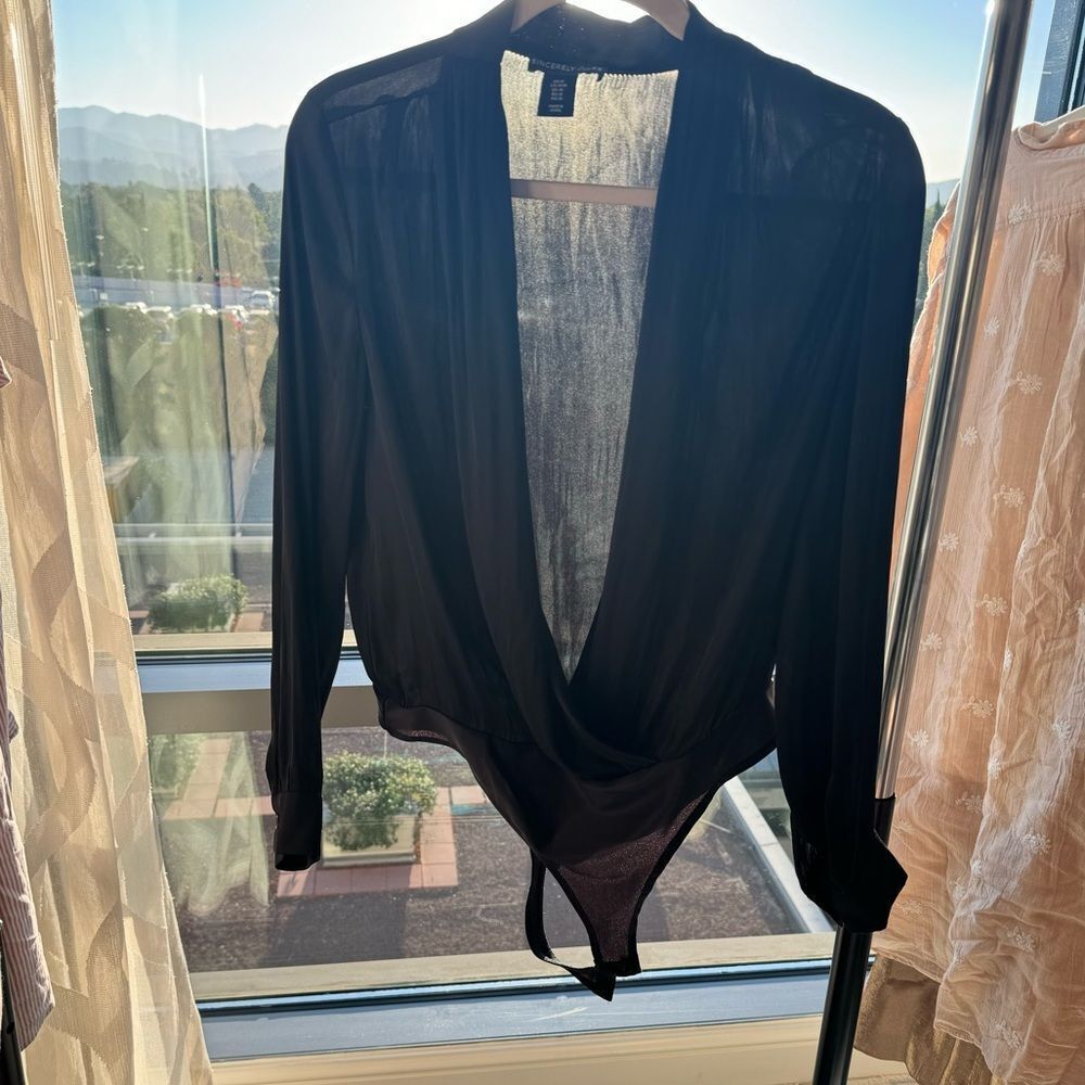Sincerely Jules Black Deep V Plunge Neckline
Body Suit - Picture 2 of 4